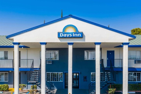 Days Inn by Wyndham Red Bluff image 1